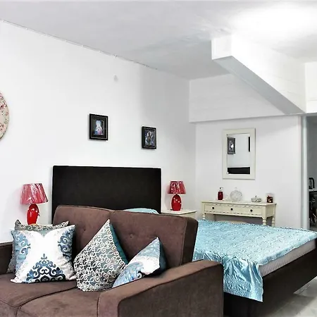 Apartment Efies